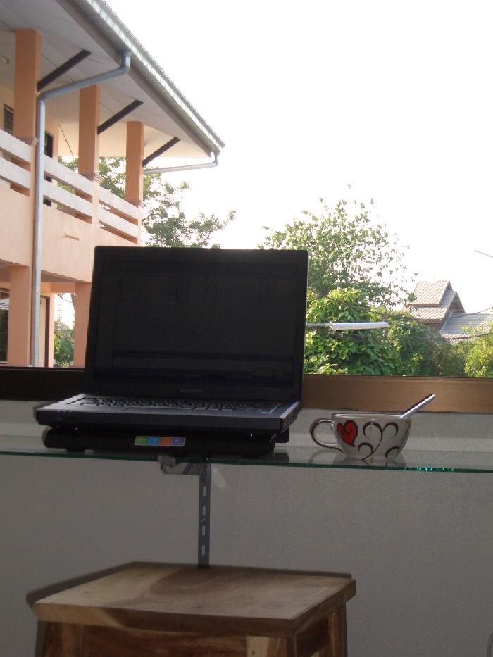 Photo by :: ���