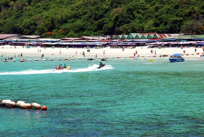 Photo by :: ลมหลวง