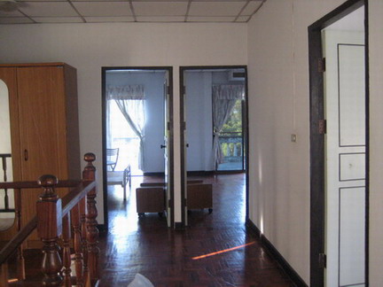 Photo by :: �����