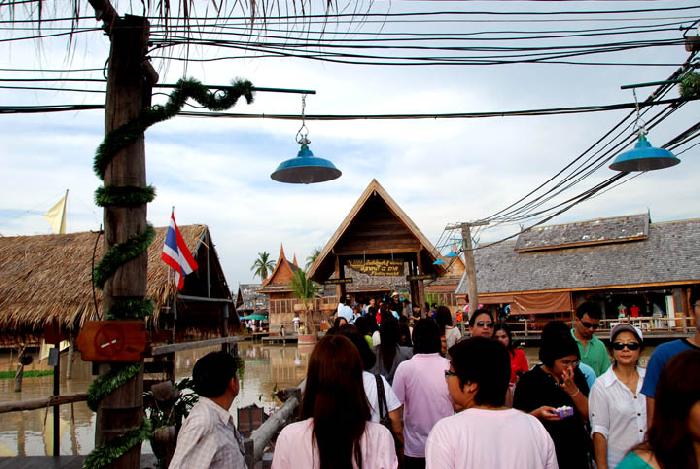 Photo by :: ����ǧ