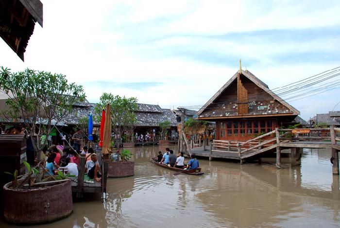 Photo by :: ����ǧ