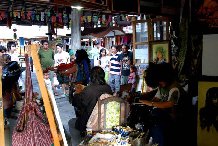 Photo by :: ����ǧ