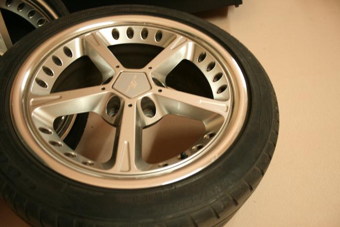 Photo by :: �л�ҧ