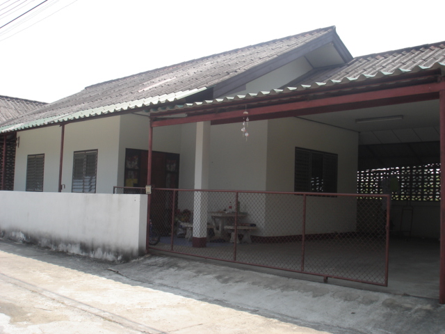 Photo by :: �����