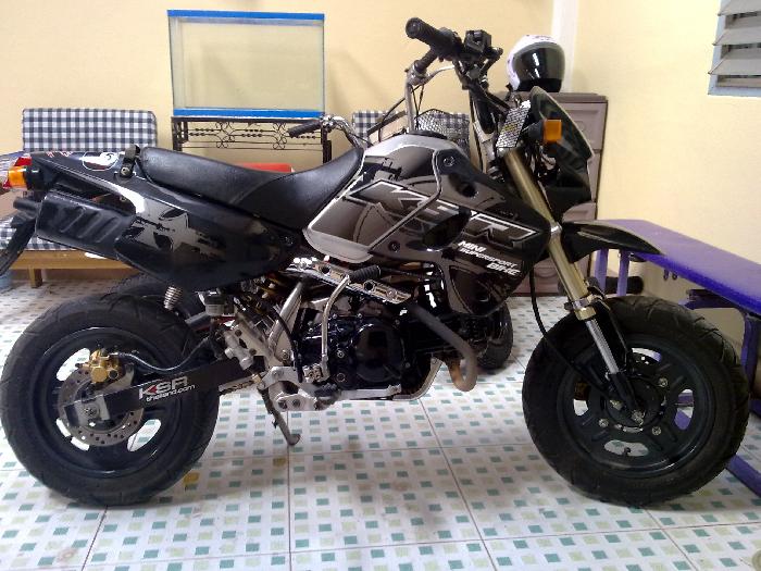 Photo by :: m ห้าแยก