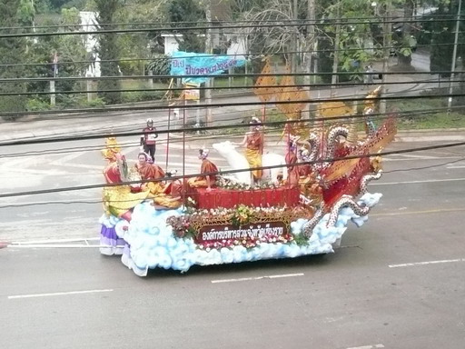 Photo by :: ���