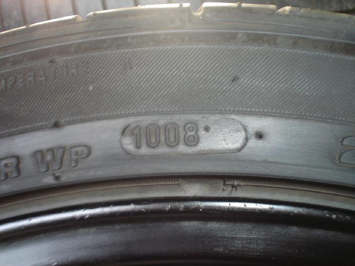 Photo by :: ���