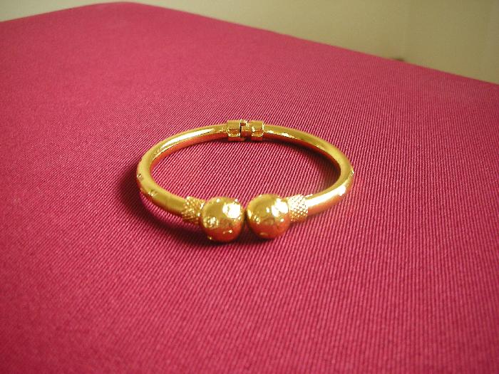 Photo by :: �����