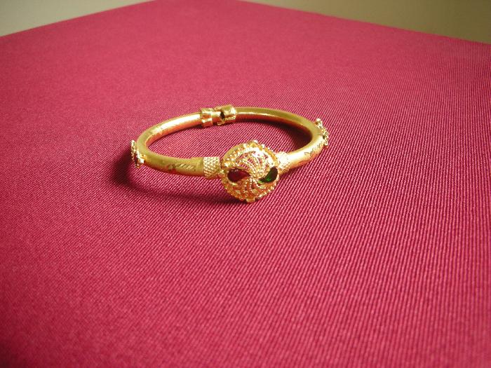 Photo by :: �����