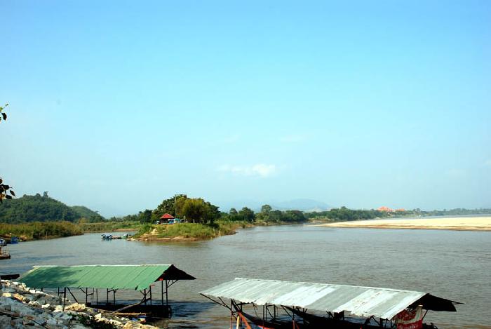 Photo by :: ����ǧ