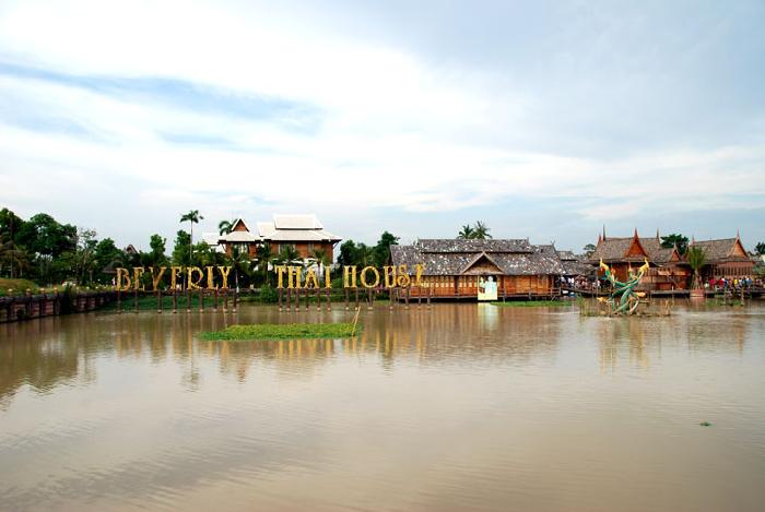 Photo by :: ����ǧ