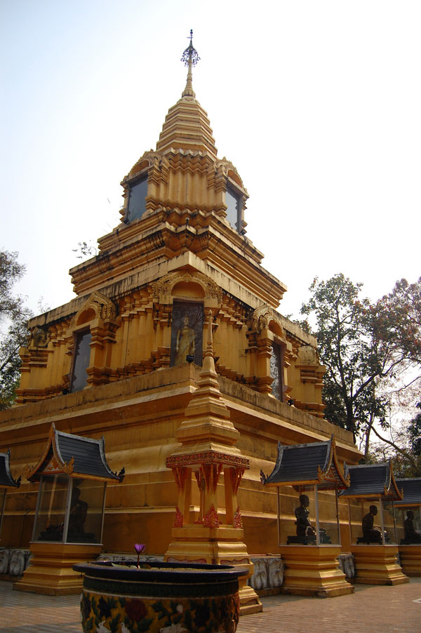 Photo by :: �����