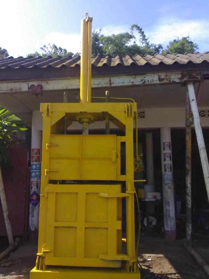 Photo by :: �س��