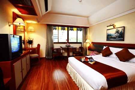 Photo by :: sawasdee