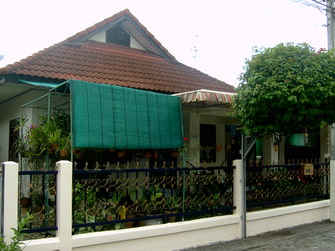 Photo by :: ชุมพล