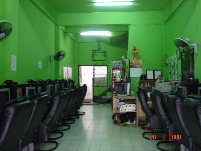 Photo by :: ���