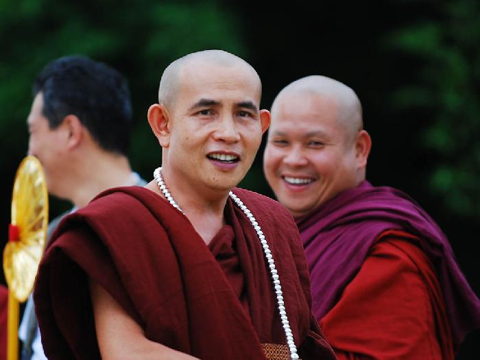 Photo by :: ใบไม้